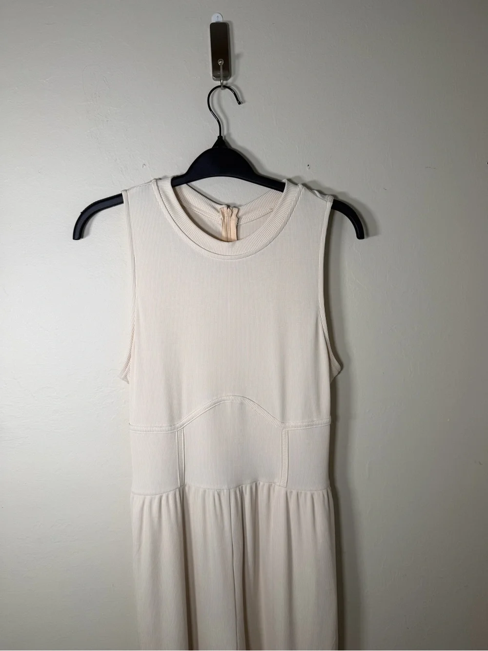 Cider Ivory Sleeveless Wide-Leg Jumpsuit - Picture 5 of 13